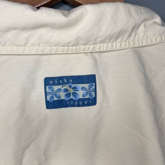 Vintage Disney Store Hawaiian Tigger Nightgown - Picture 4 of 9